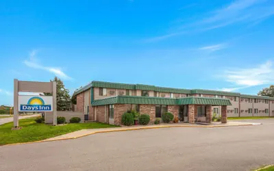 Photo 2 - Days Inn by Wyndham Mason City