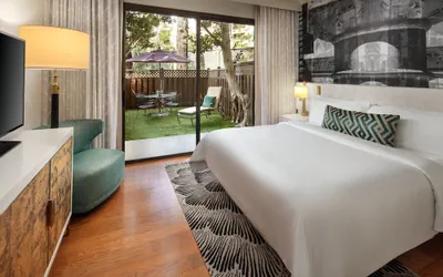 Photo 5 - Avenue of the Arts Costa Mesa, a Tribute Portfolio Hotel