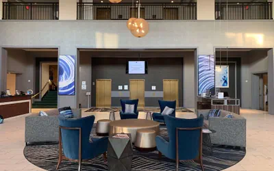 Photo 3 - DoubleTree Suites by Hilton Htl & Conf Cntr Downers Grove