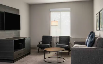 Photo 4 - Holiday Inn Express South Burlington Downtown by IHG
