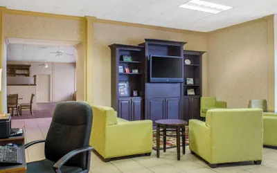 Photo 5 - Quality Inn University Area