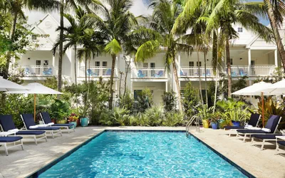 Photo 2 - Parrot Key Hotel & Villas