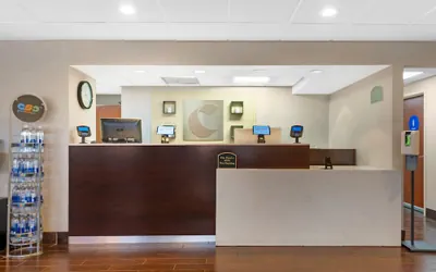Photo 3 - Comfort Inn Anaheim Resort