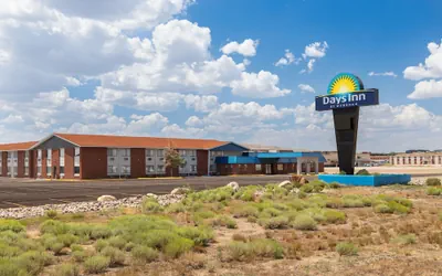 Photo 2 - Days Inn by Wyndham Rawlins