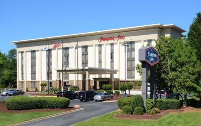 Photo 2 - Hampton Inn Charlotte North / Lake Norman