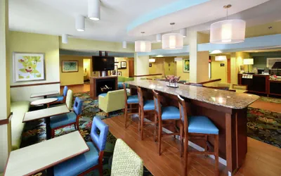 Photo 4 - Hampton Inn Charlotte North / Lake Norman