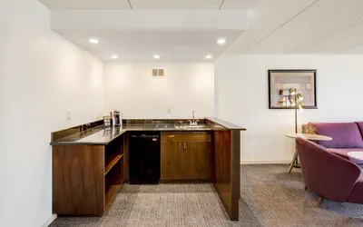 Photo 5 - Crowne Plaza Milwaukee Airport by IHG