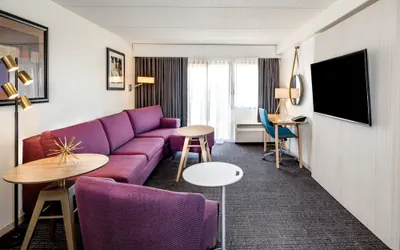 Photo 3 - Crowne Plaza Milwaukee Airport by IHG