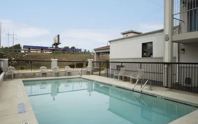 Photo 2 - Days Inn by Wyndham Augusta / Fort Eisenhower