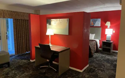 Photo 4 - Gold Star Inn & Suites