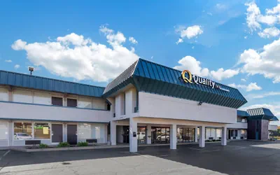 Photo 2 - Quality Inn & Suites Easley - Greenville