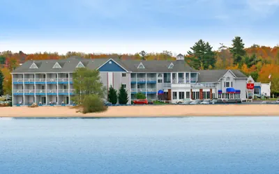 Photo 2 - Ramada by Wyndham Mackinaw City Waterfront
