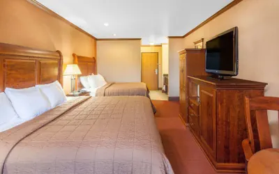 Photo 5 - Ramada by Wyndham Mackinaw City Waterfront