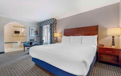 Photo 2 - Best Western Plus Marina Shores Hotel
