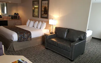 Photo 5 - Shilo Inn Elko Suites