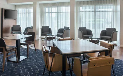 Photo 2 - Courtyard by Marriott Silver Spring North/White Oak