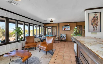 Photo 3 - Tombstone Lookout Lodge, SureStay Collection by Best Western