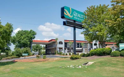 Photo 2 - Quality Inn & Suites Aiken East