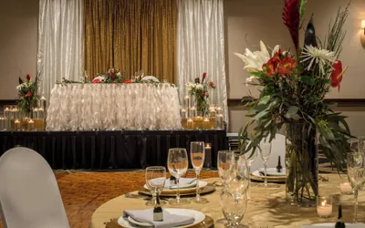 Photo 4 - Four Points by Sheraton Bellingham Hotel & Conference Center