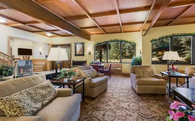 Photo 5 - Best Western Tyrolean Lodge