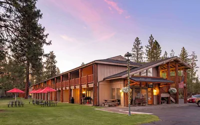 Photo 2 - Best Western Ponderosa Lodge