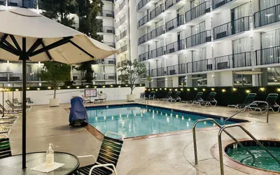 Photo 2 - Glendale Express Hotel Los Angeles