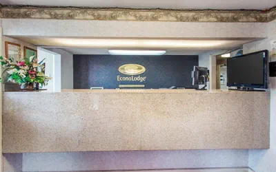 Photo 4 - Econo Lodge Troy