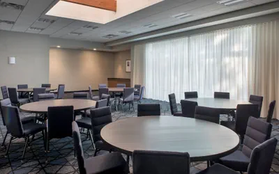 Photo 3 - Courtyard by Marriott Baltimore Hunt Valley
