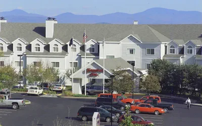 Photo 2 - Hampton Inn Colchester