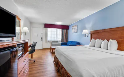 Photo 2 - Best Western Palestine Inn