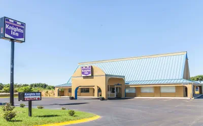 Photo 2 - Knights Inn Murfreesboro