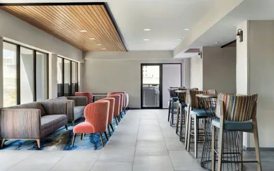 Photo 4 - Fairfield by Marriott Inn & Suites Charleston Downtown