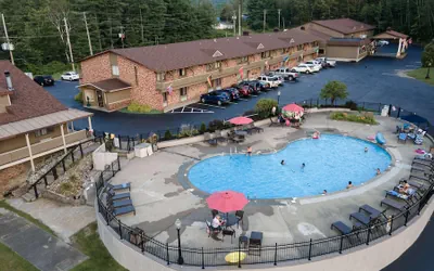 Skyline Hotel Lake George