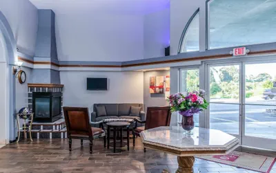 Photo 3 - Clarion Hotel By Humboldt Bay