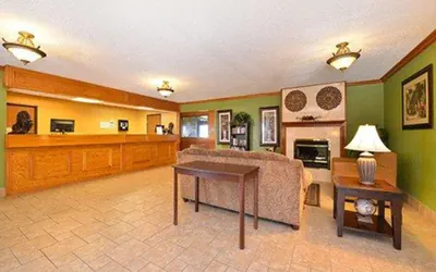 Photo 3 - Quality Inn & Suites Grinnell near University