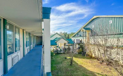 Photo 5 - Super Inn & Suites by OYO Milledgeville