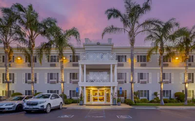 Photo 2 - Best Western Luxury Inn