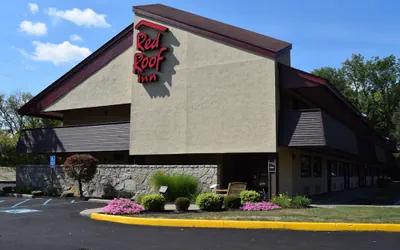 Photo 2 - Red Roof Inn Utica
