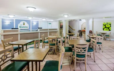 Photo 4 - La Quinta Inn by Wyndham Lufkin