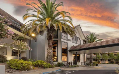 Photo 2 - Best Western Plus Novato Oaks Inn