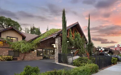 Photo 2 - Best Western Plus Yosemite Gateway Inn