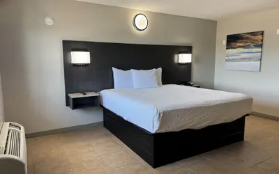 Photo 3 - Travelodge by Wyndham Venice