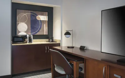 Photo 5 - Courtyard by Marriott Norwalk
