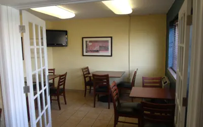 Photo 4 - Relax Inn