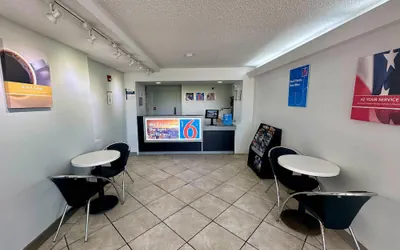 Photo 3 - Motel 6 West Monroe, LA
