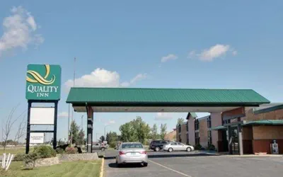Photo 2 - Quality Inn Thief River Falls