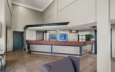 Photo 5 - Best Western Desert Villa Inn