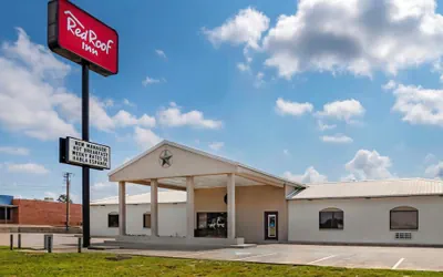 Photo 2 - Red Roof Inn Nacogdoches