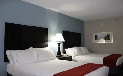 Photo 4 - Holiday Inn Express Forsyth by IHG