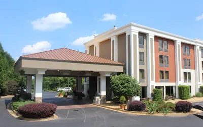 Photo 2 - Holiday Inn Express Forsyth by IHG